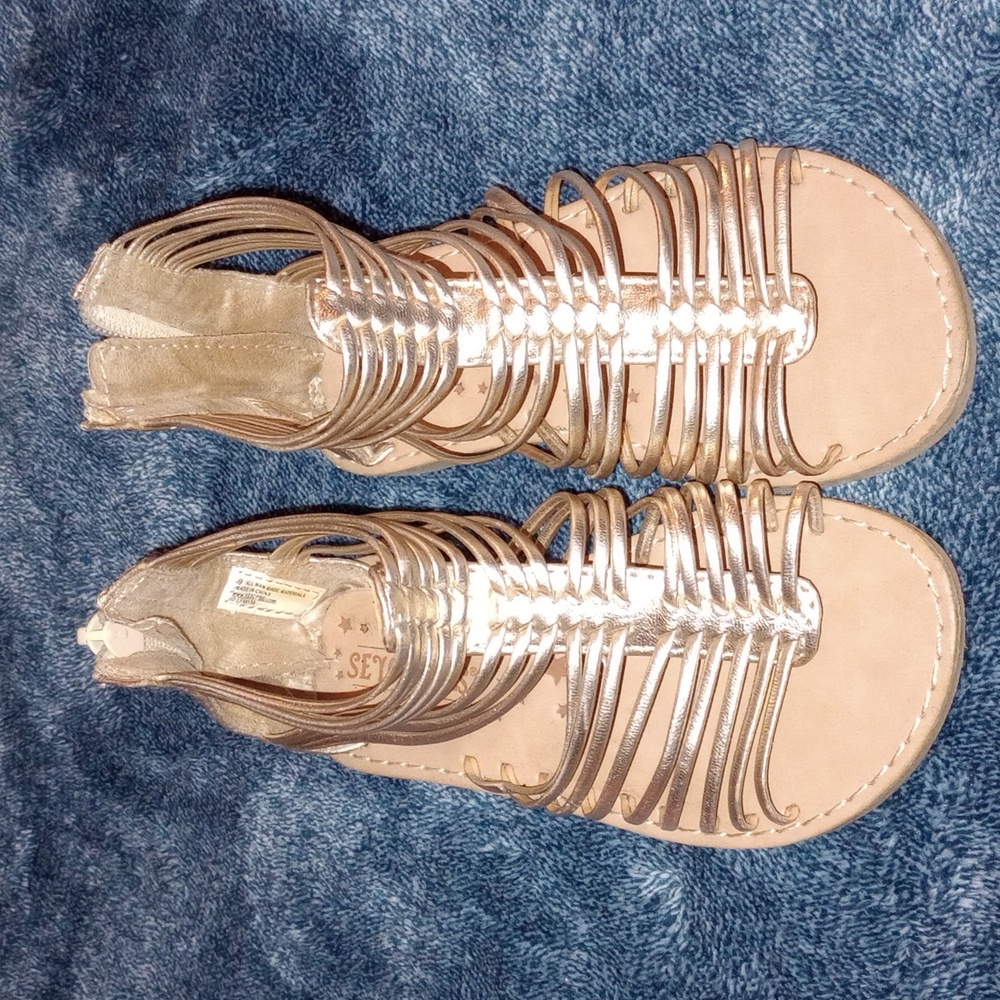Girls Seychelles Gold Gladiator Sandal Size 9